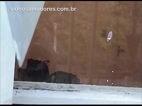❤️ Korneca viro rigardante sian amatinon kun alia ulo, registrante fikan filmeton sen ĝeni la paron ❌ Fikado ĉe ni ❌️❤